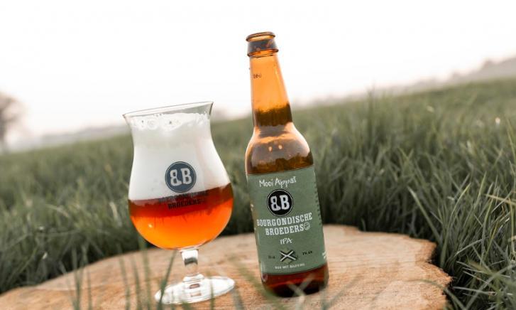 Mooi Appat IPA van Bourgondische Broeders flesje en glas